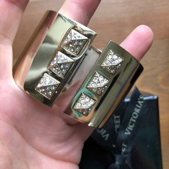 Victoria's Secret Golden Bangle Cuff - Picture 10 of 12